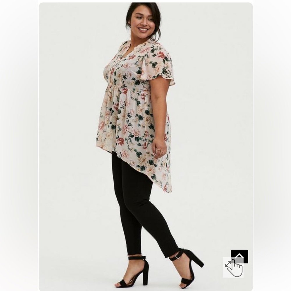 NWT TORRID SIZE 2 2X 18-20 LEXIE BABYDOLL CHIFFON TUNIC FLORAL NEW IN BAG
